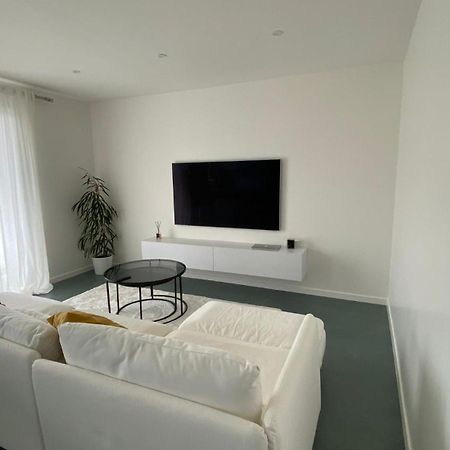 Modern Green & White - Apartments T3 60M2 Annecy - Parking Prive - Wifi - Netflix Luaran gambar