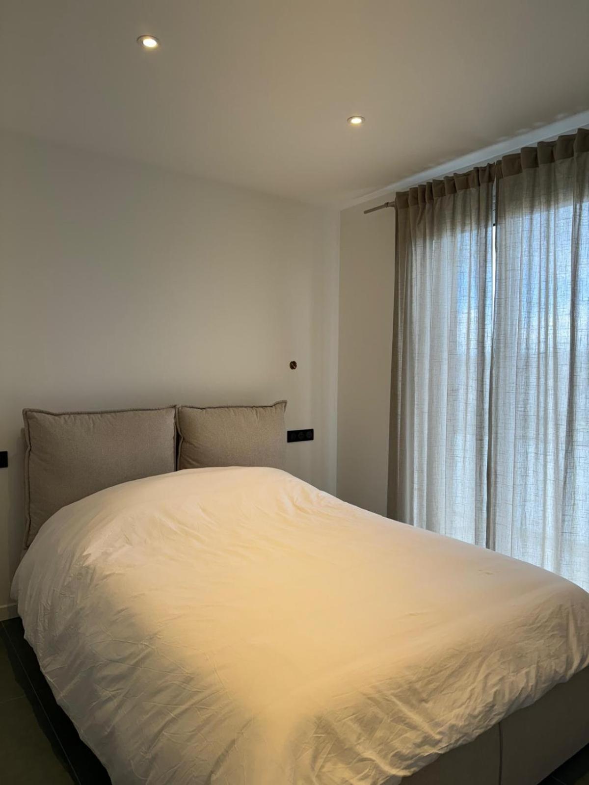 Modern Green & White - Apartments T3 60M2 Annecy - Parking Prive - Wifi - Netflix Luaran gambar